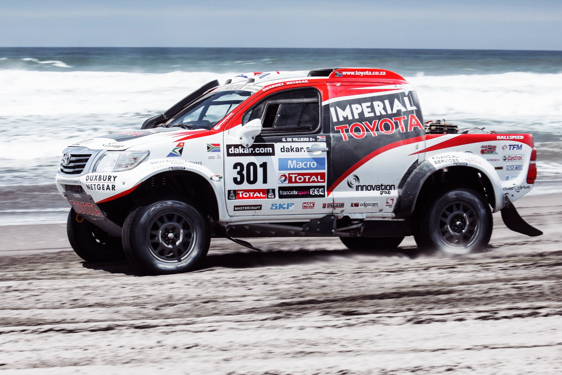 toyota auto suv dakar rally rally velocità corsa sport sabbia duna 2014 bianco auto vista laterale mare spiaggia