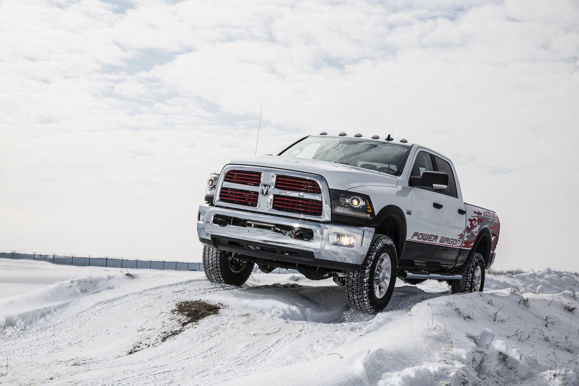 2014 ausweichen ram 2500 kraftwagen crew cab dodge