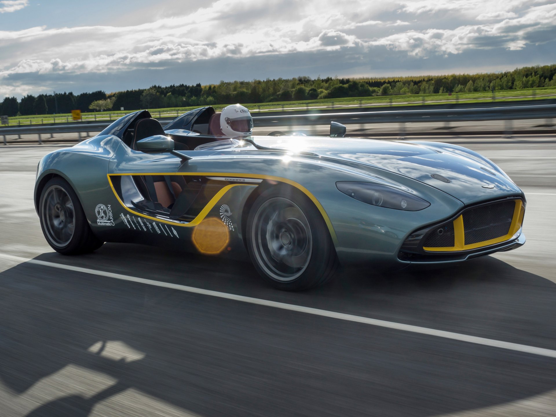 aston martin cc100 speedster concept car speed road