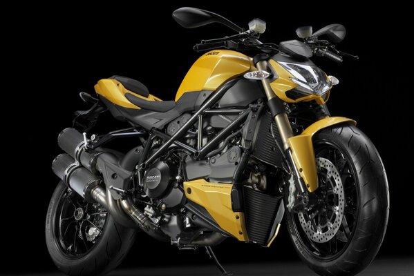 Moto deportiva ducati streetfighter 848