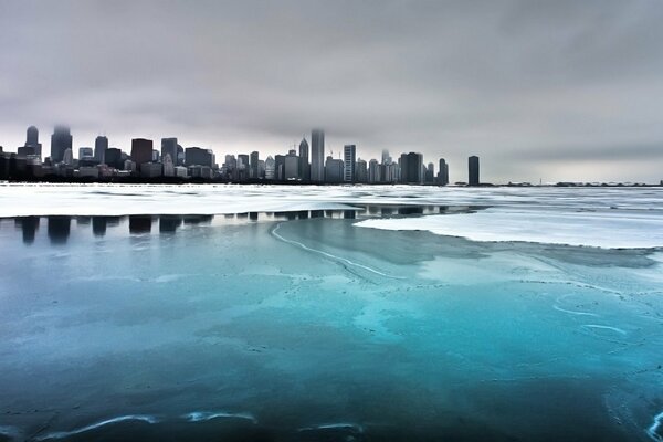 Chicago d hiver dans le brouillard bleu
