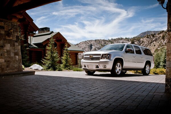 Chevrolet 2013 car near the house