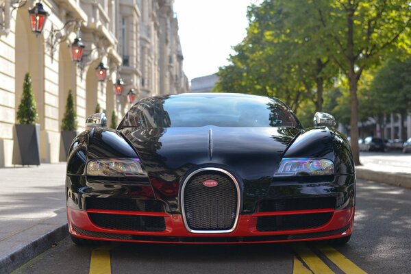 Bugatti veeron na parkingu w mieście
