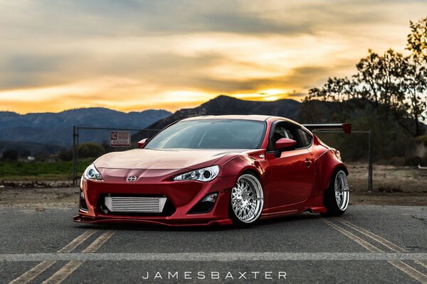 Toyota gt86 subaru red three-quarter front view