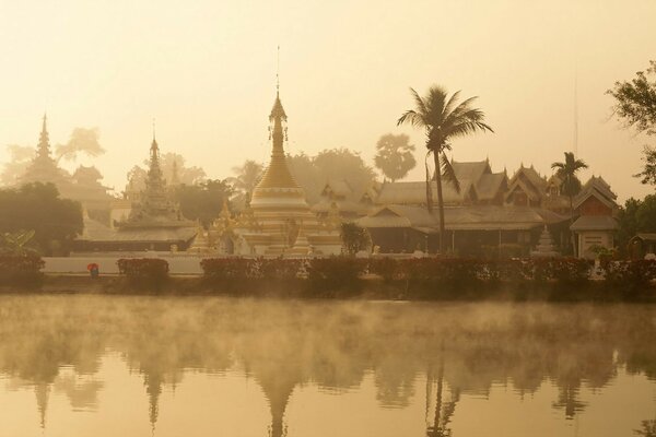 Wat Chong Kham on a foggy dawn morning