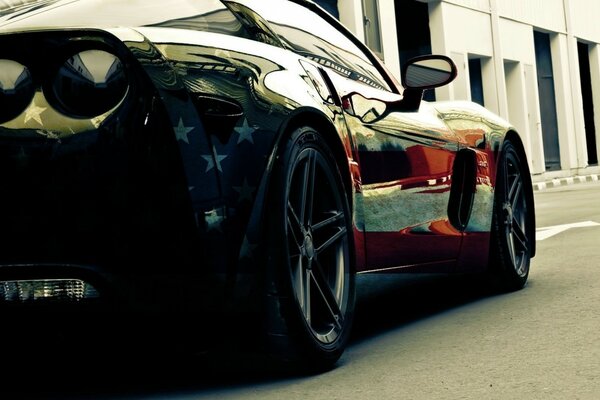 Voiture peinte en drapeau américain