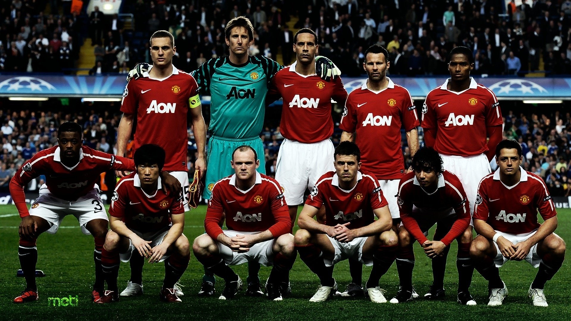 collective photo champions league manchester united team old trafford players field photo sports stadium team footballers lawn champions league men football