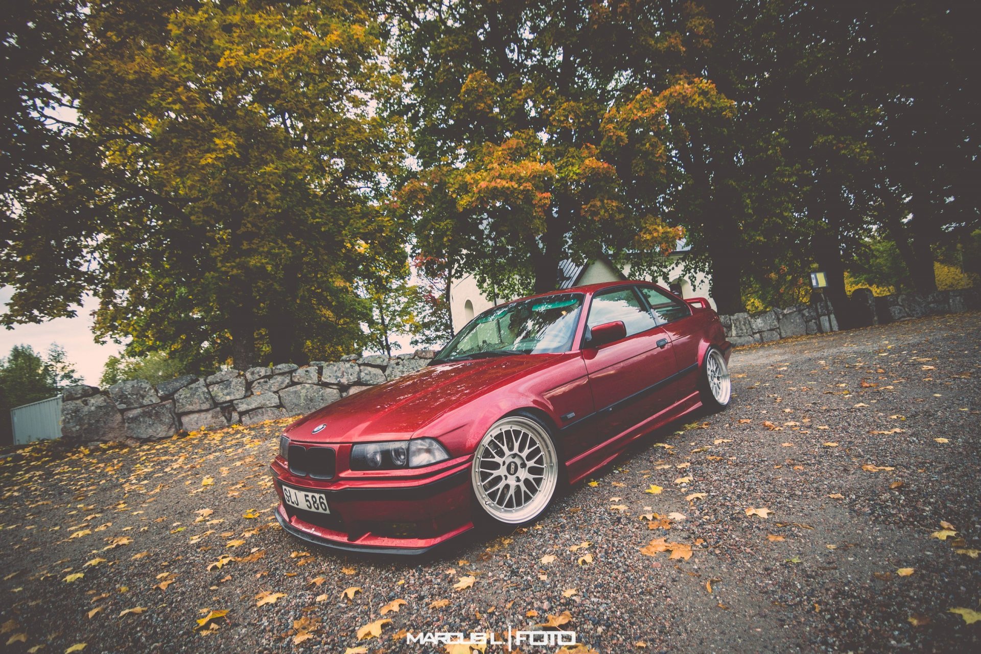 bmw e36 coupé rojo