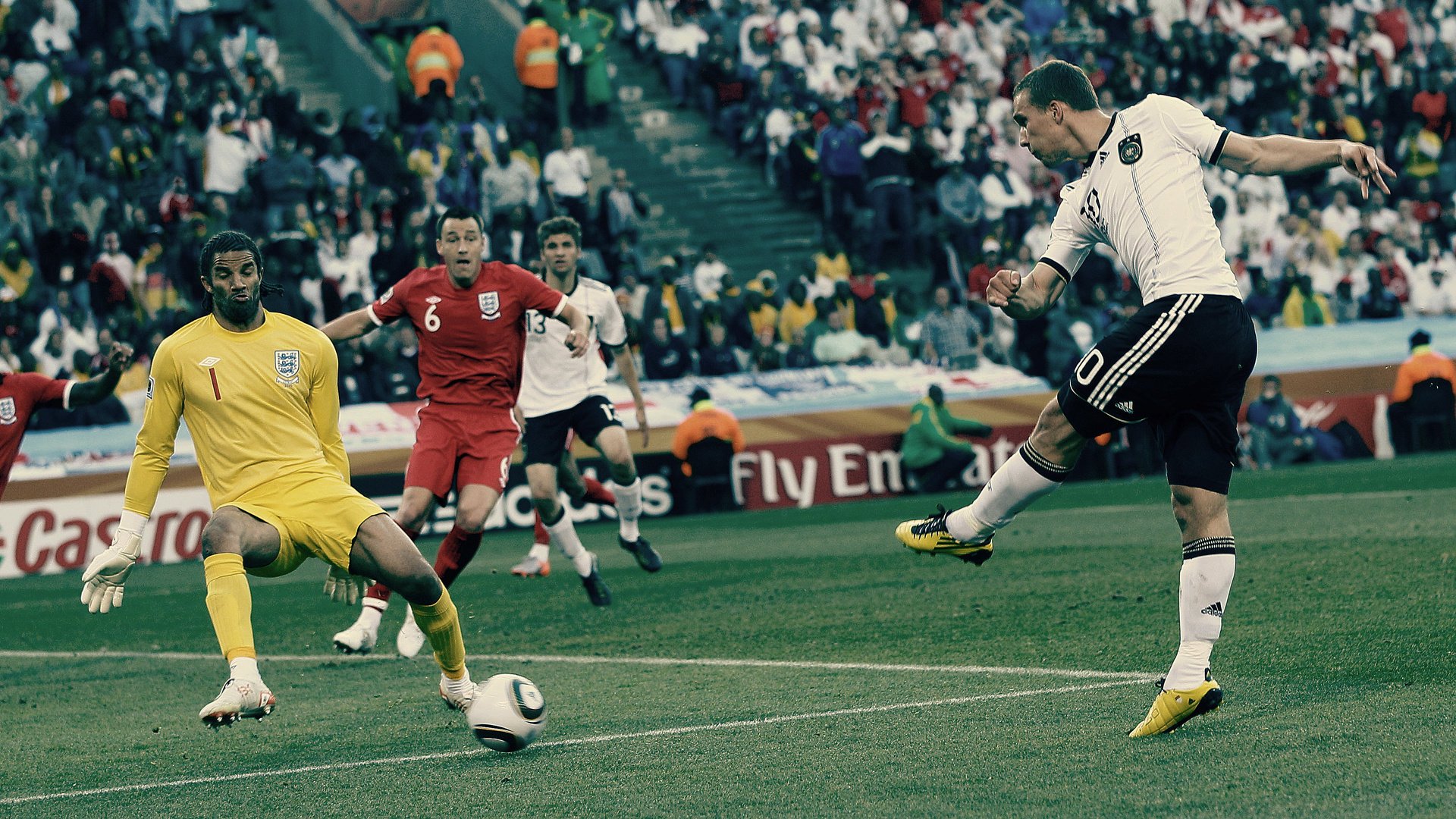 coppa del mondo 2010 james terry lucas podolski deutschland inghilterra sud africa germania calcio stadio prato gioco campo calciatore giocatori calcio tifosi palla