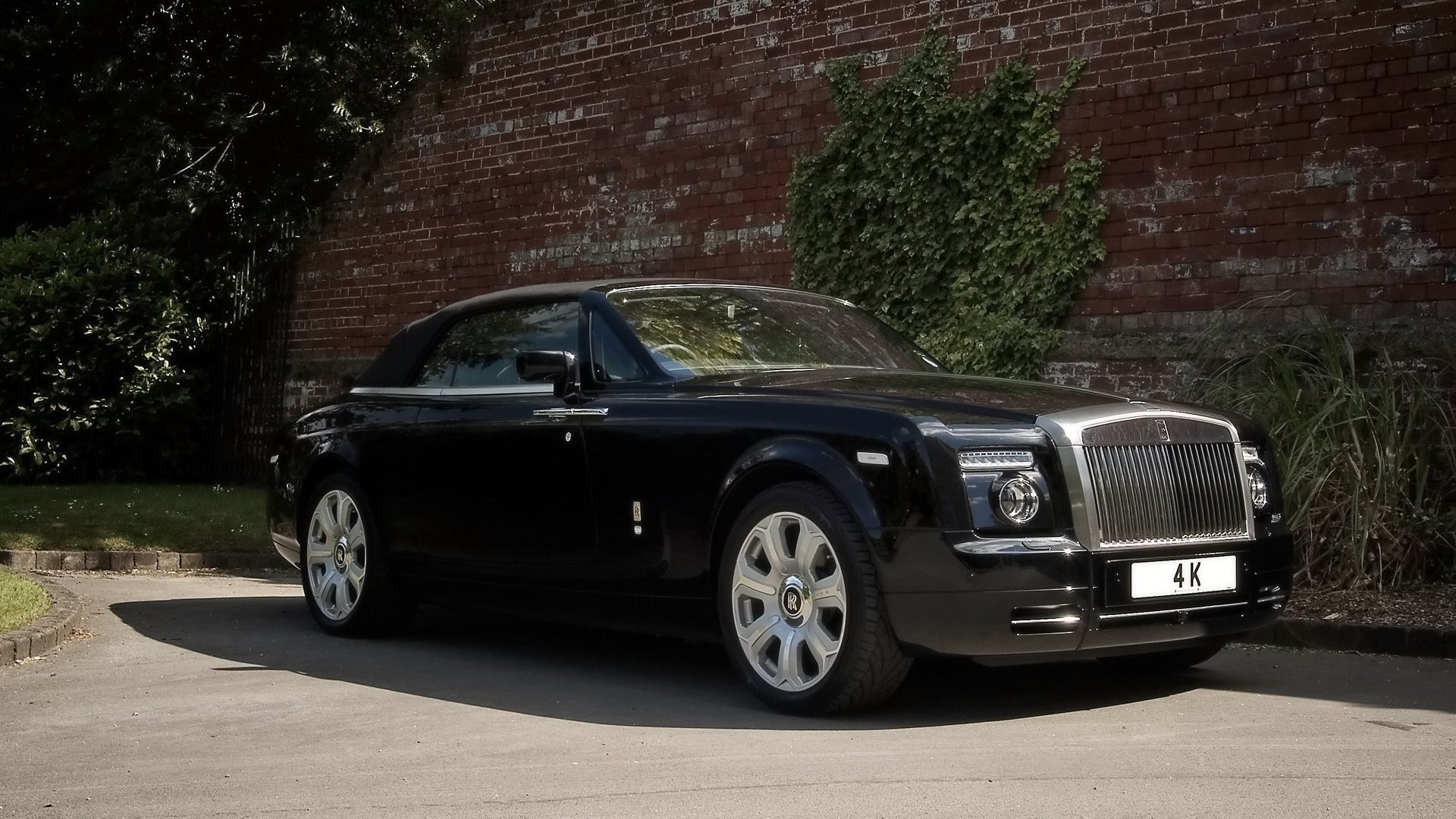 rolls-royce auto grau schwarz phantom