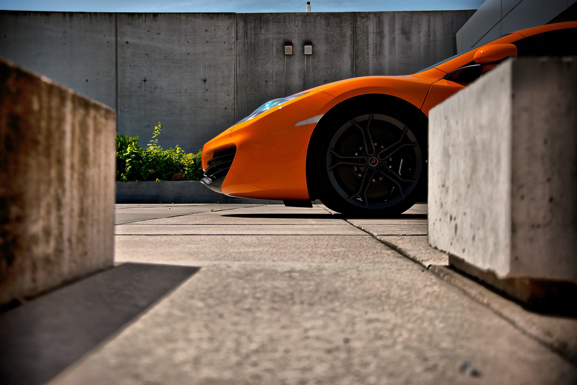 mclaren mp4 12c orange flowers front supercar