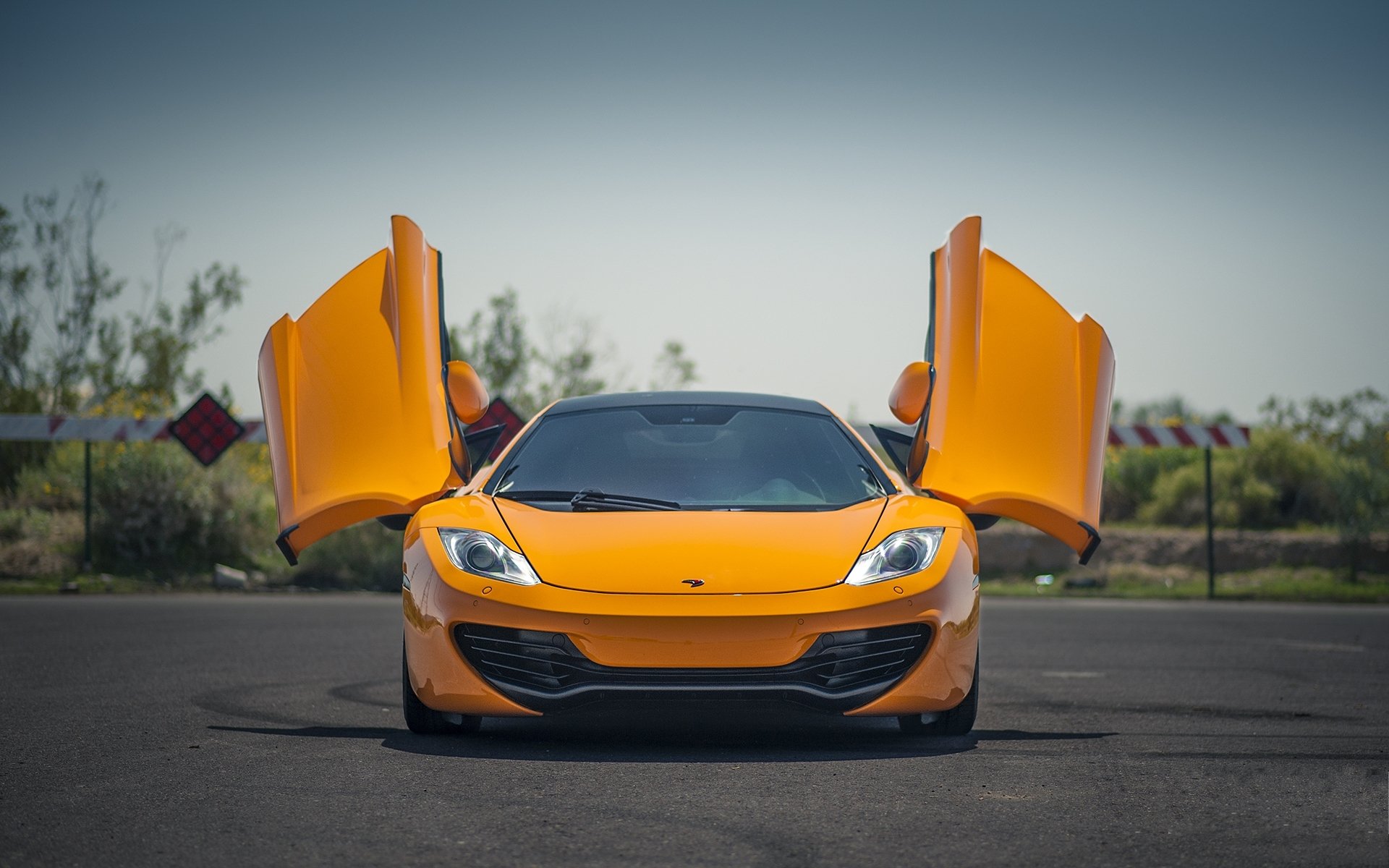 mclaren mp4-12c orange mclaren front door