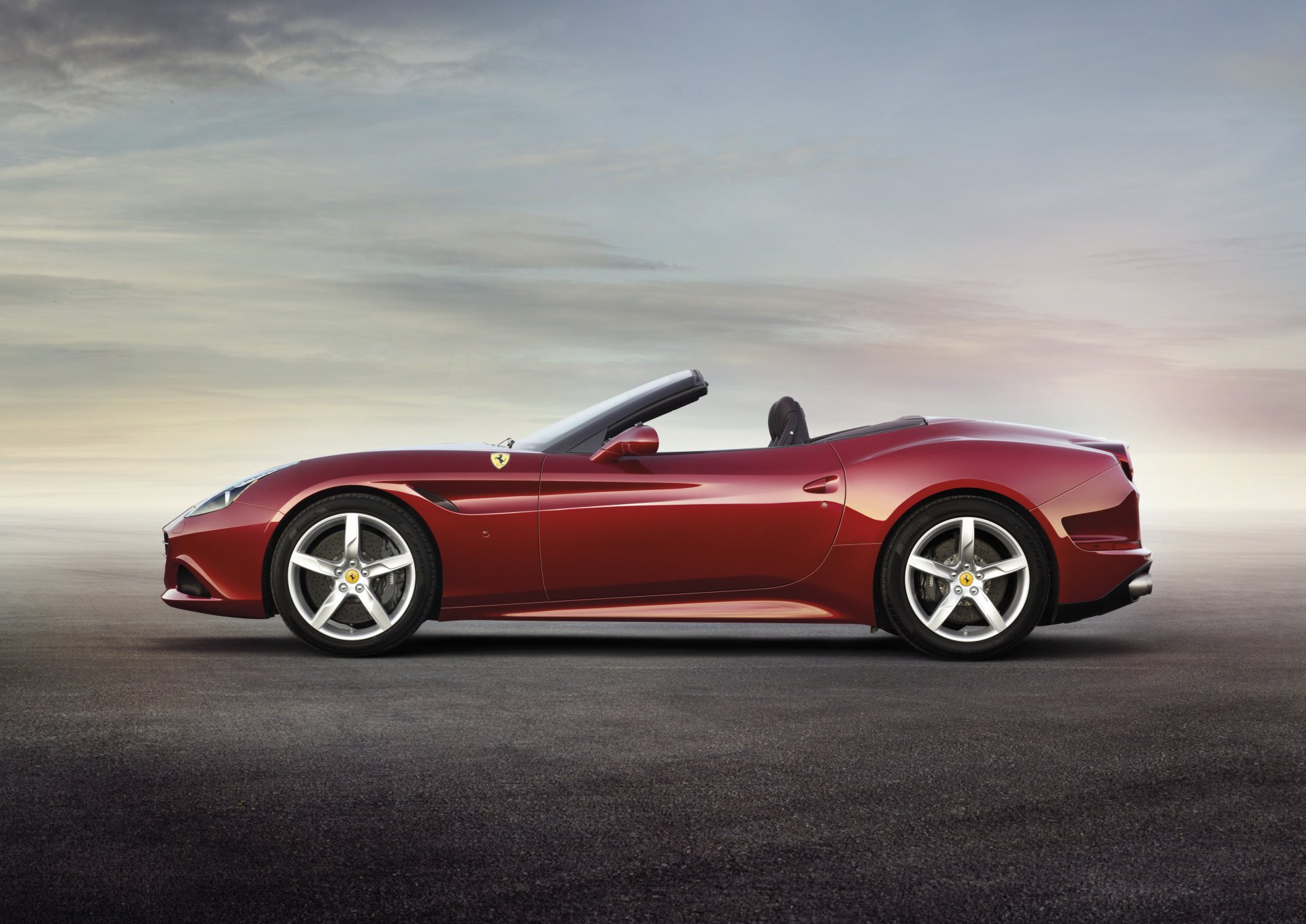 ferrari california t ferrari vista lateral rojo