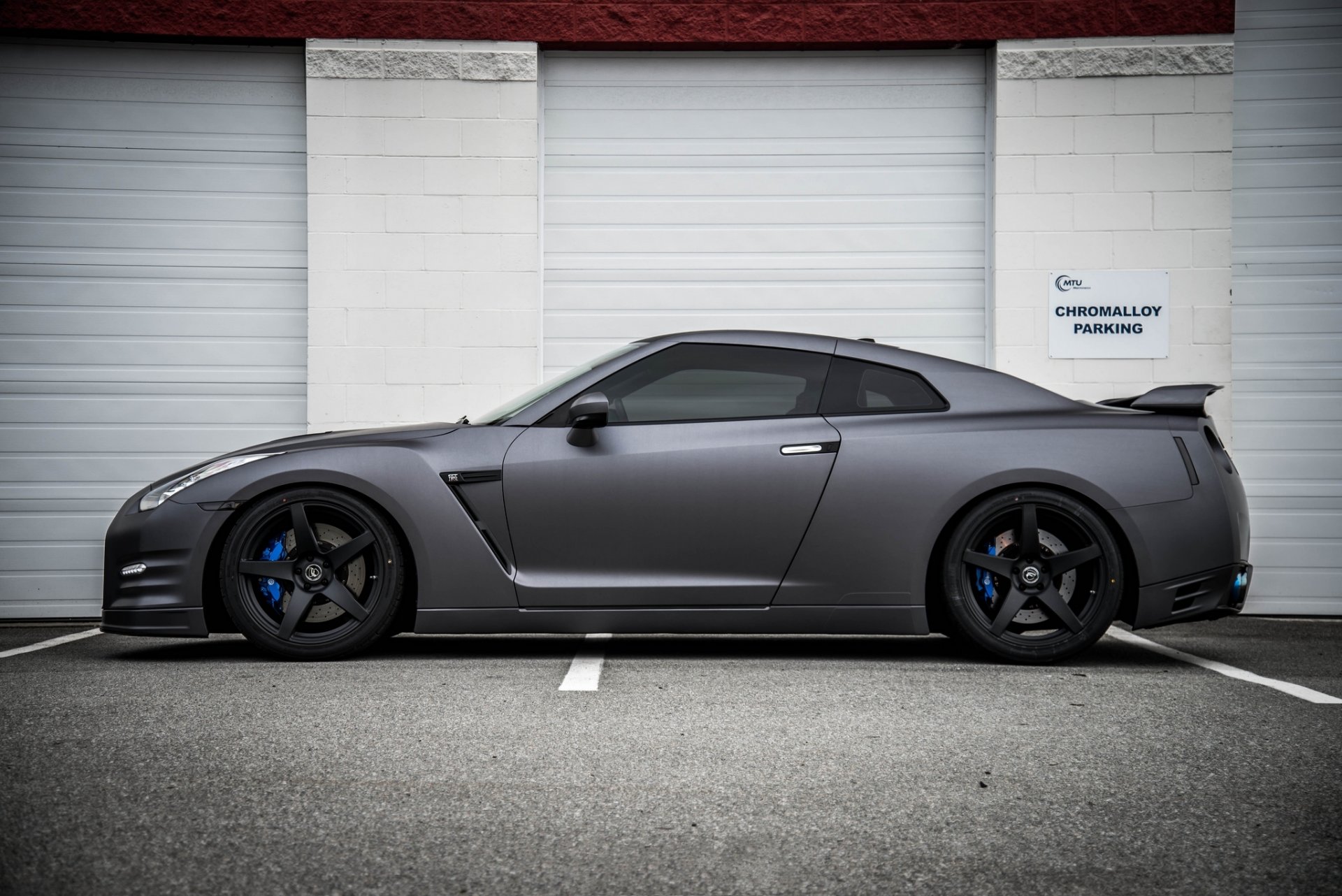 nissan gt-r r35 matte black nissan gt-r matte black profile wheel