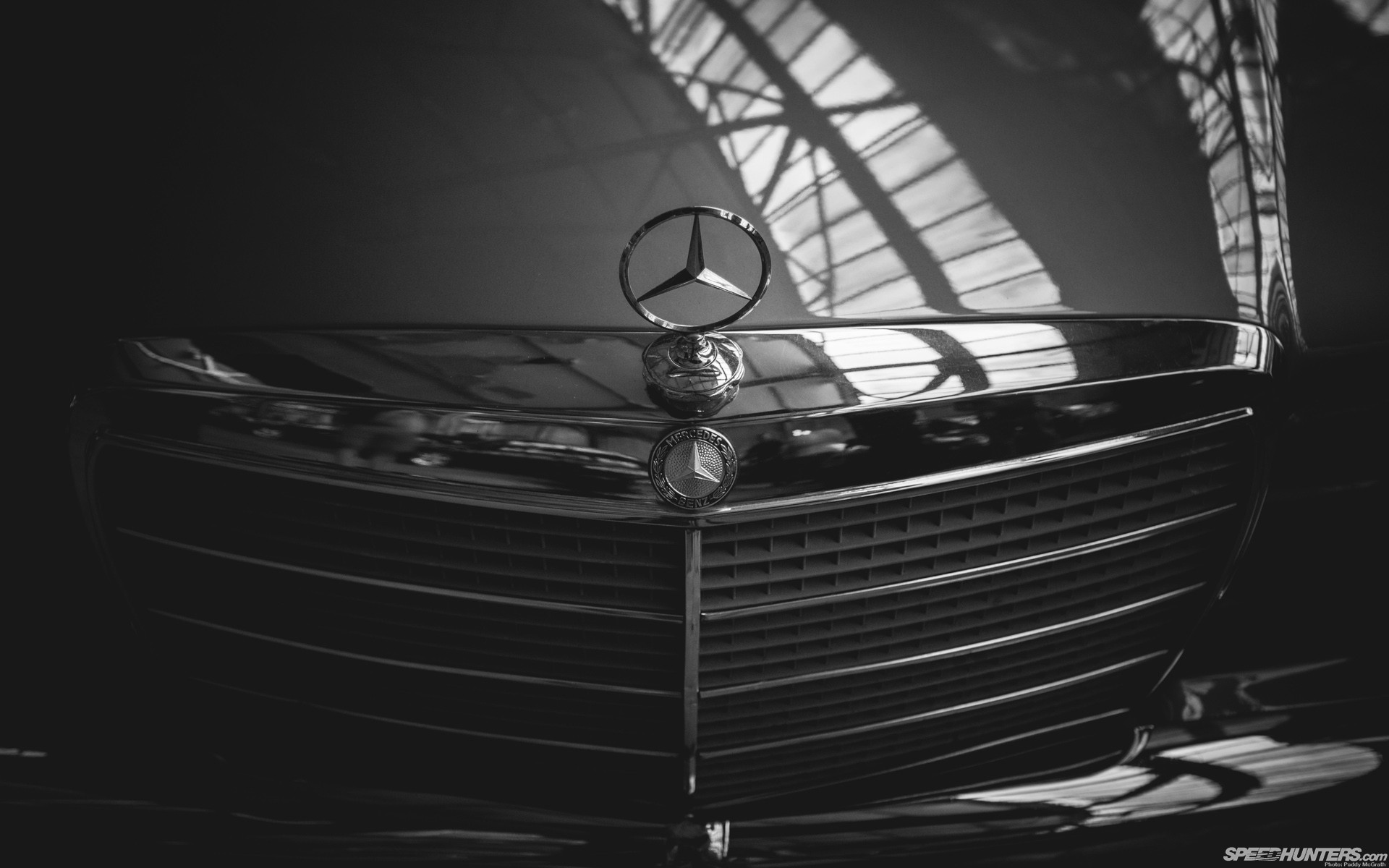 private vehicles mercedes emblem