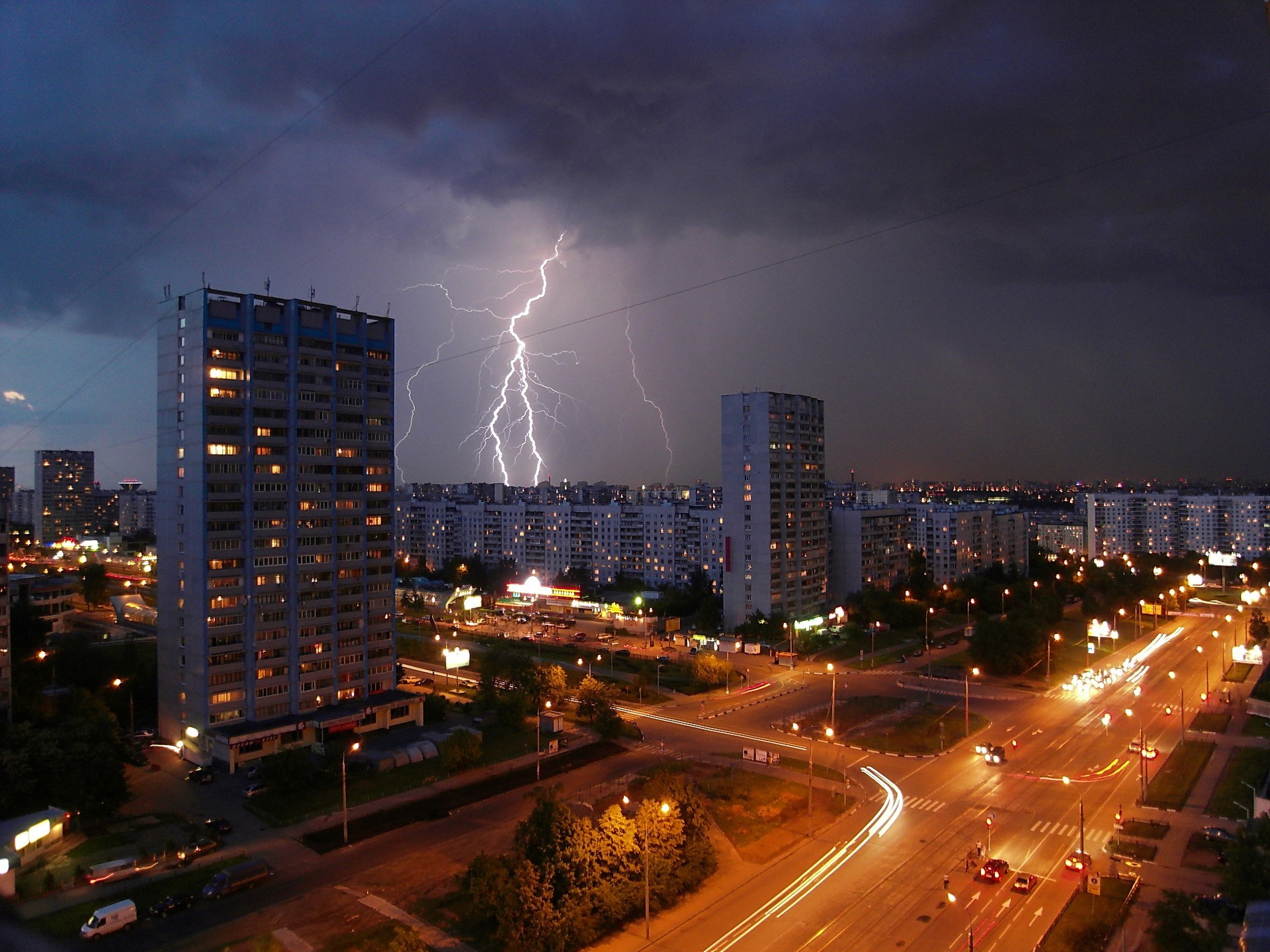 moskau blitz zuhause straße lichter abend