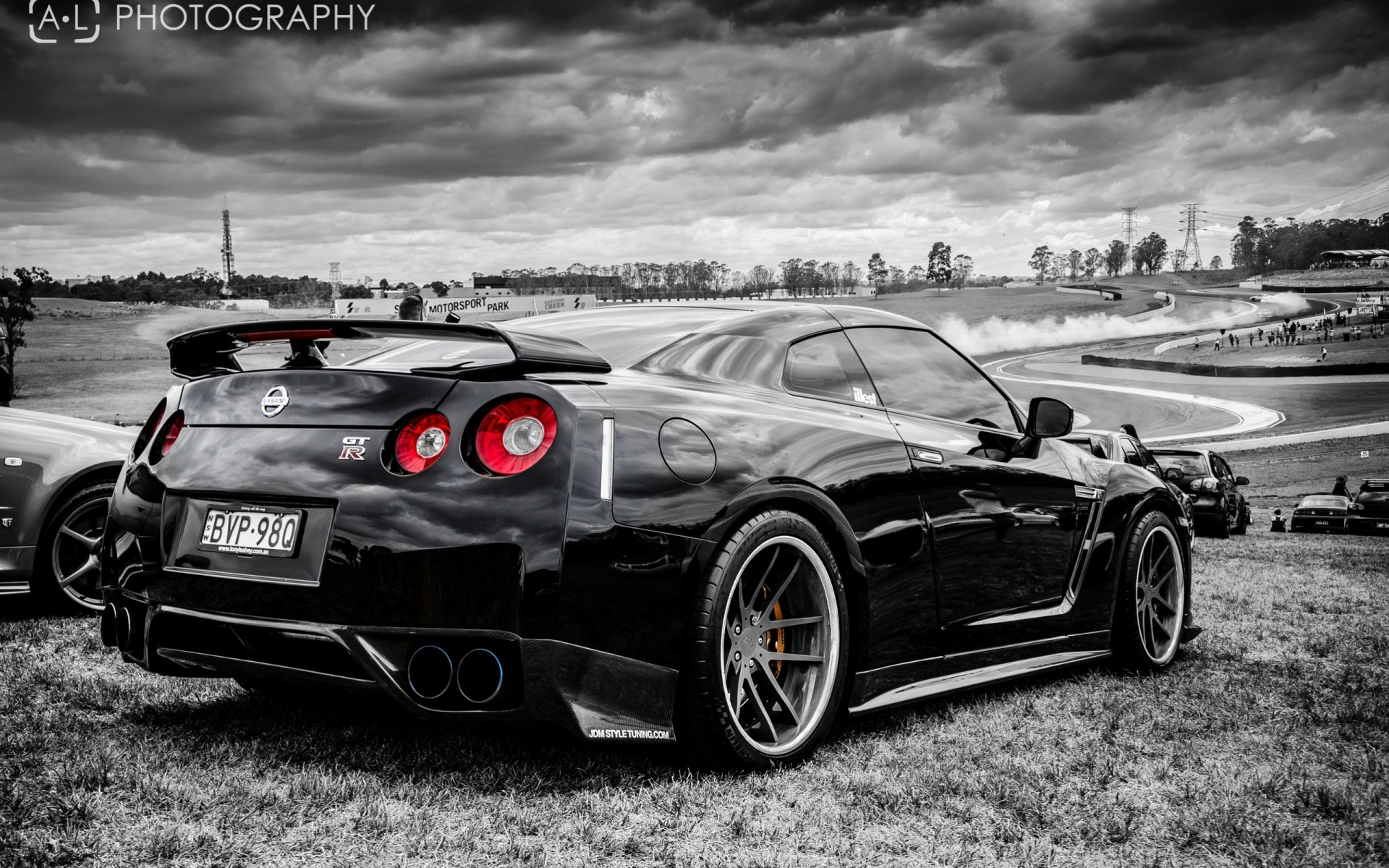 r35 nissan skyline black and white black nissan gt-r