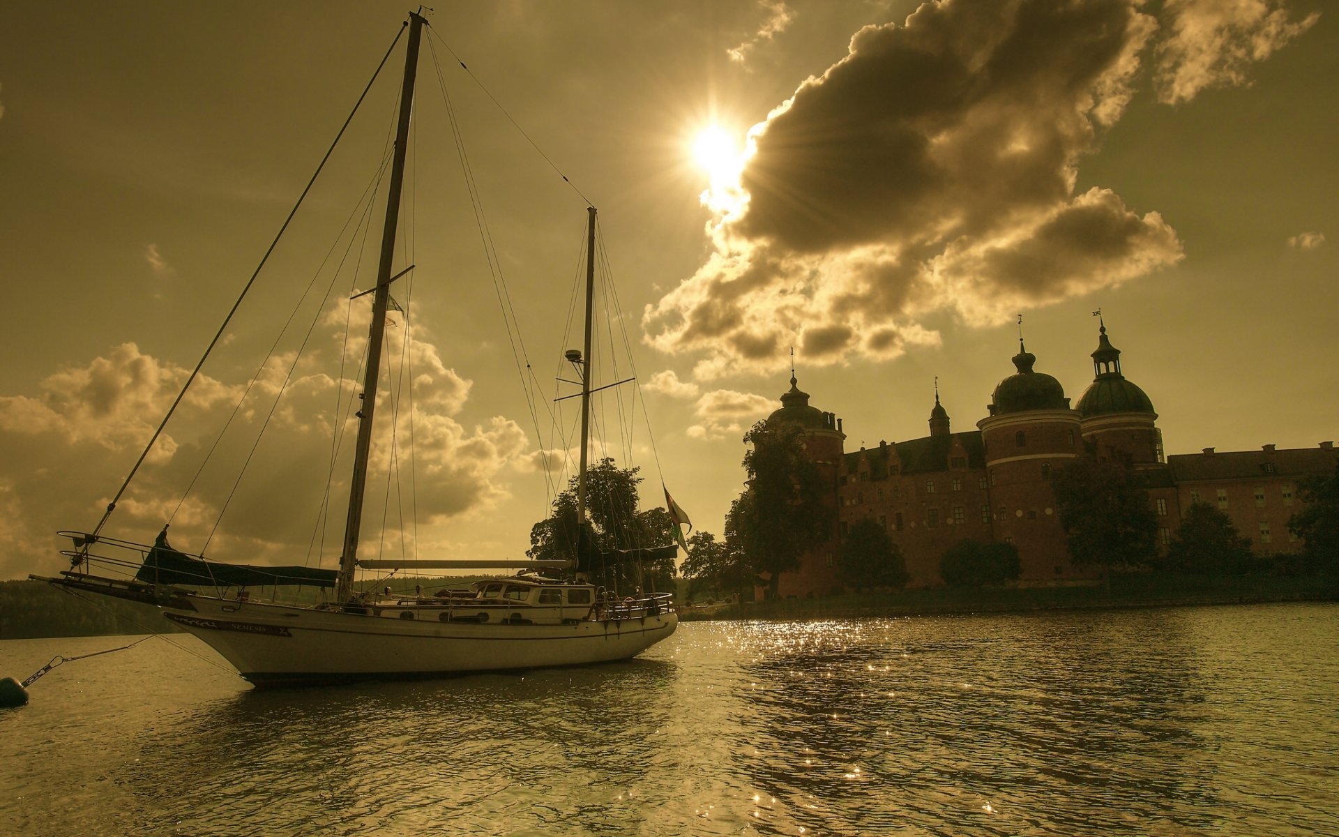 château de gripsholm mariefred suède lacs de mälaren lac de mälaren yacht île eau