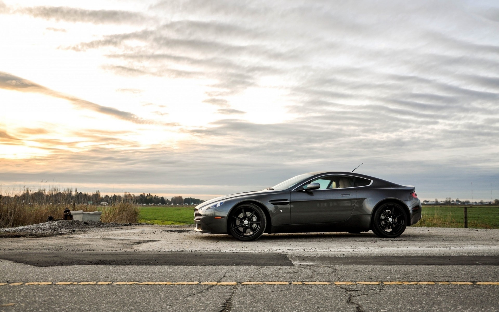 auto vantage aston martin v8 natur