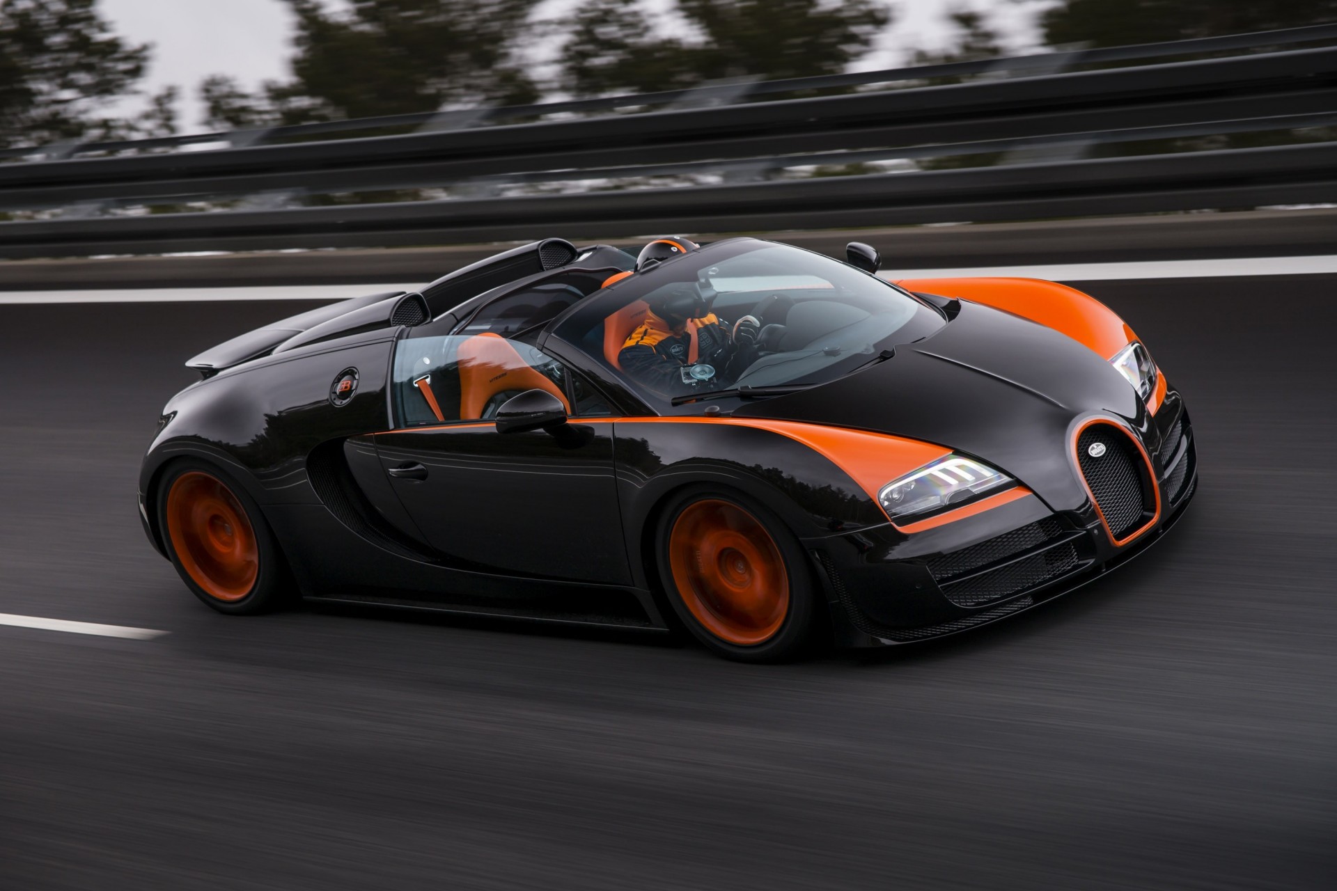 2013 voiture bugatti