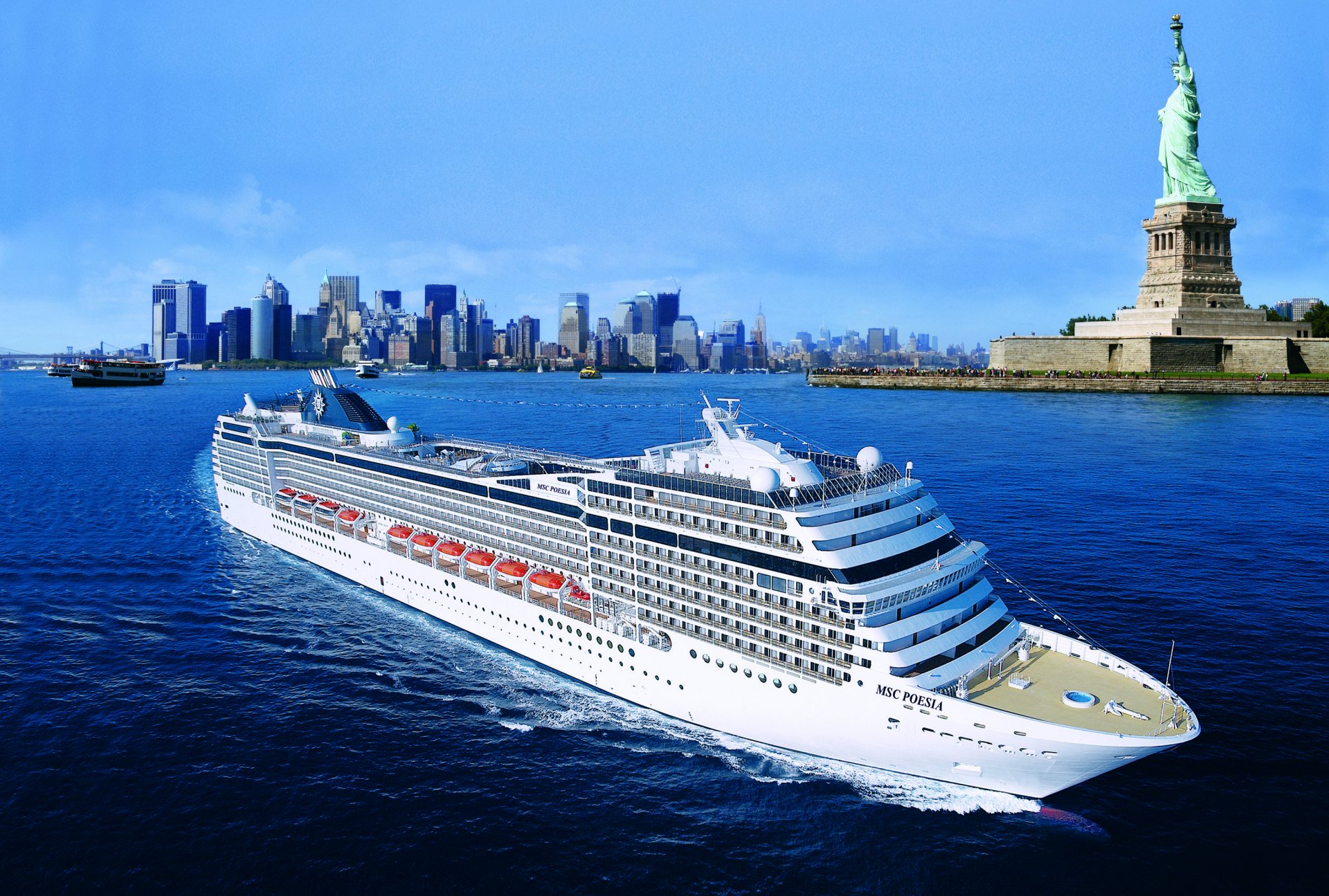 msc poesia schiff liner unterwegs meer stadt weiß tag new york