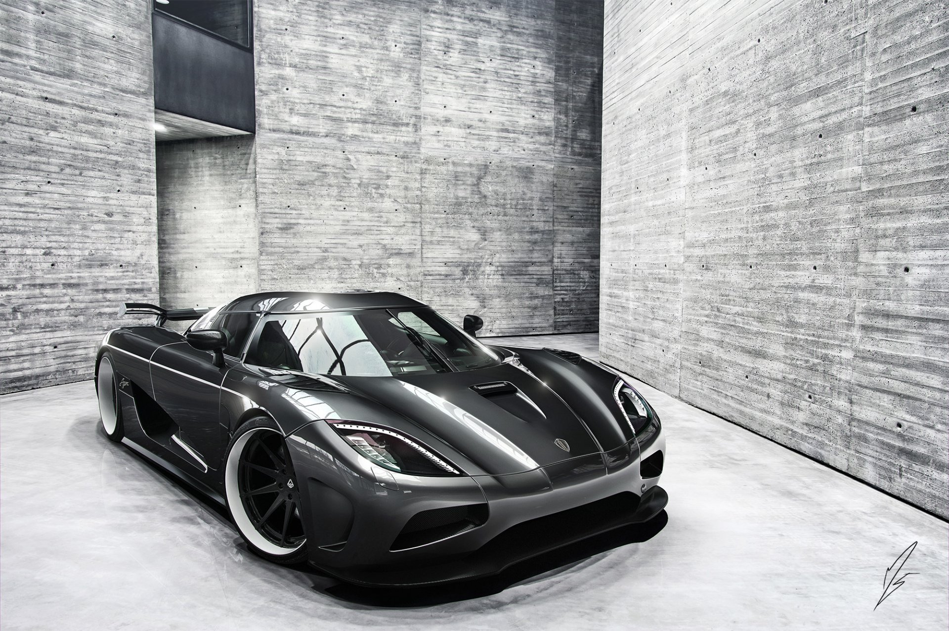 koenigsegg agera supersamochód przedni spoiler jasny srebrny