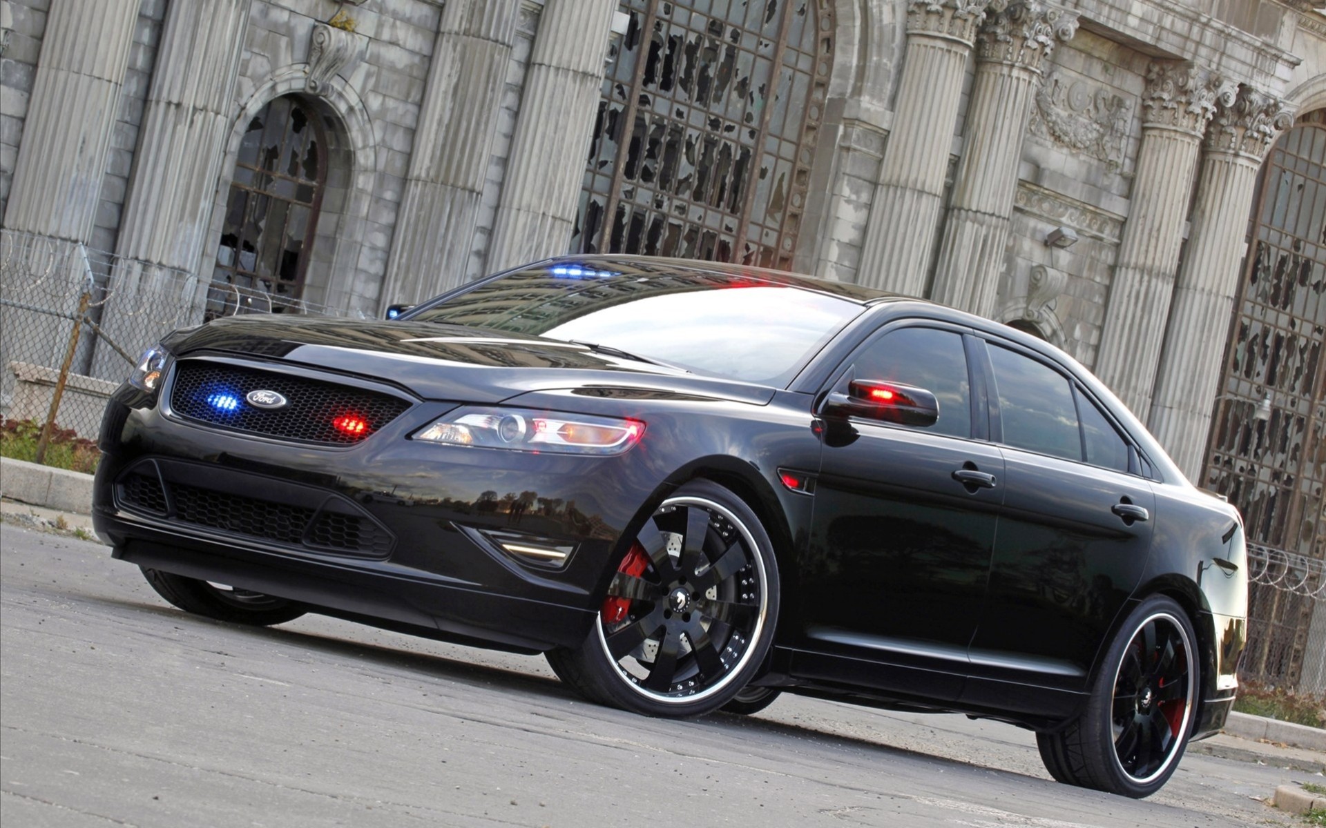 ford rue voiture noir gris police