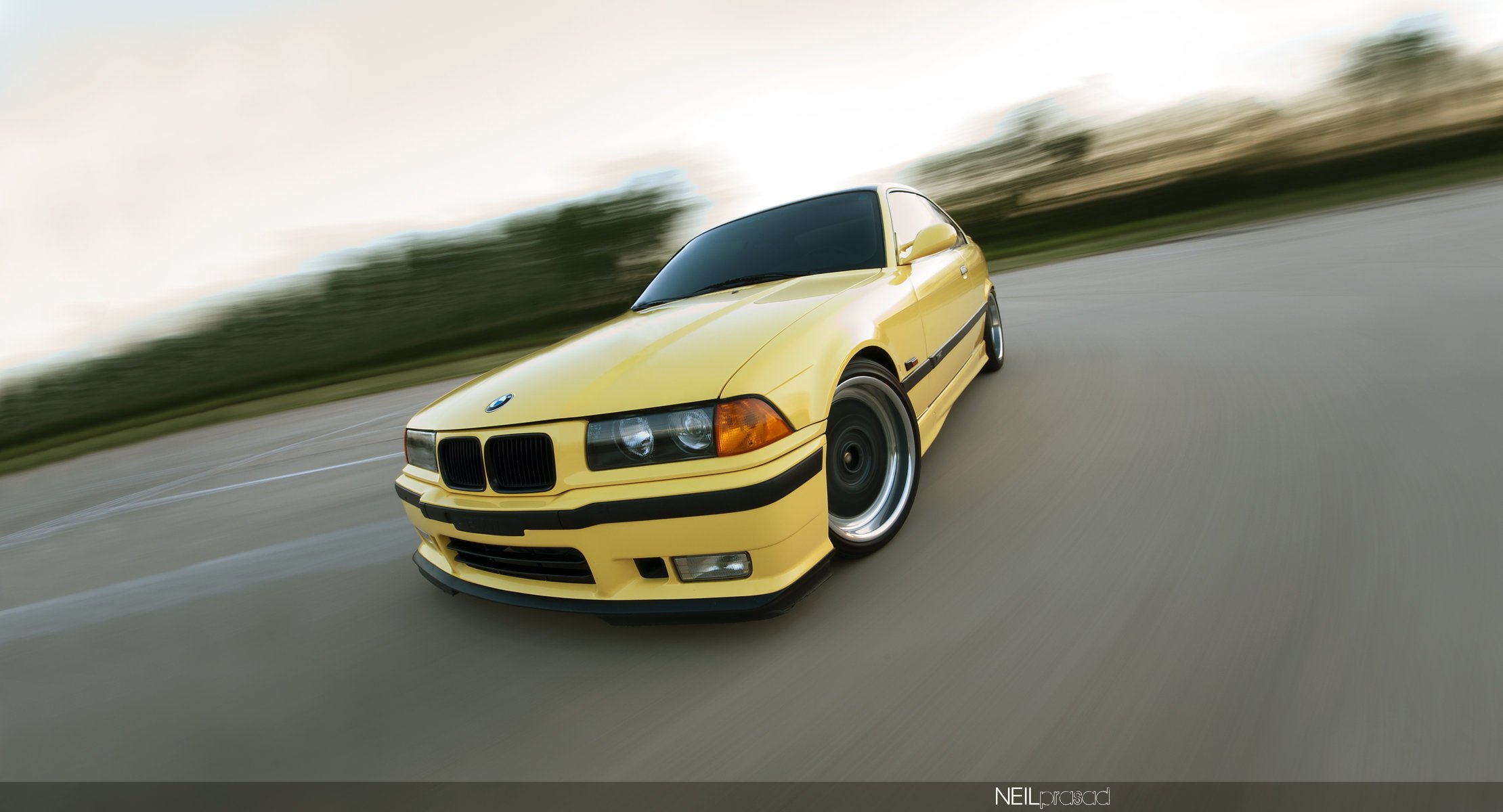 bmw e36 m3 serie 3 bmw troika coupé auto sportiva giallo baviera germania giallo auto auto fari velocità traffico inversione automobili automobili auto veicoli