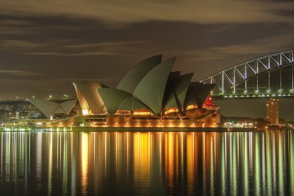 Das Theater in Sydney ist wie ein Märchen und wird jedem für einen Besuch empfohlen