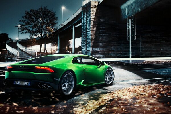 Vert Lamborghini Uracan la nuit