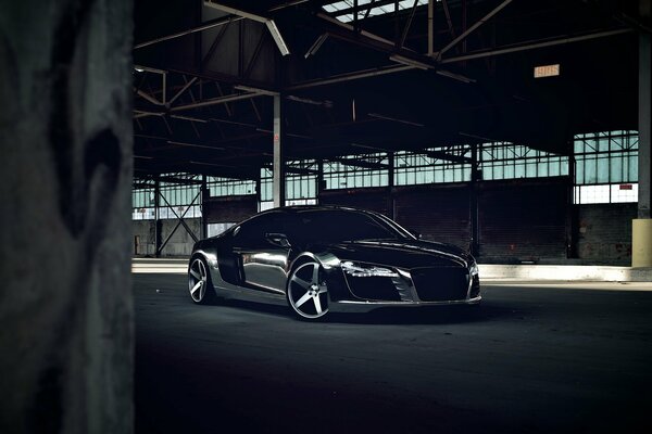 Noir mat Audi sur disques chromés