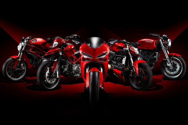 Rote ducati hi-tech Motorräder