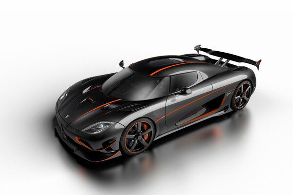 Schwarz koenigsegg agera 2015 mit orangefarbenen Streifen