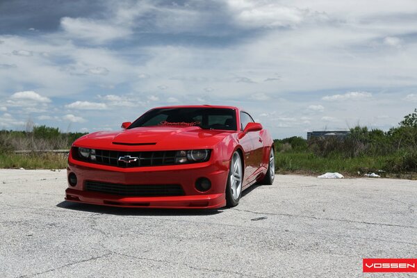 Tuning rouge Chevrolet Camaro