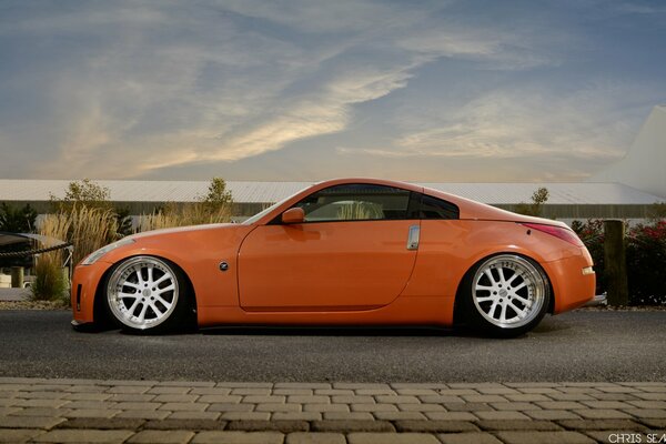 A good end to the day in a Nissan 350z car