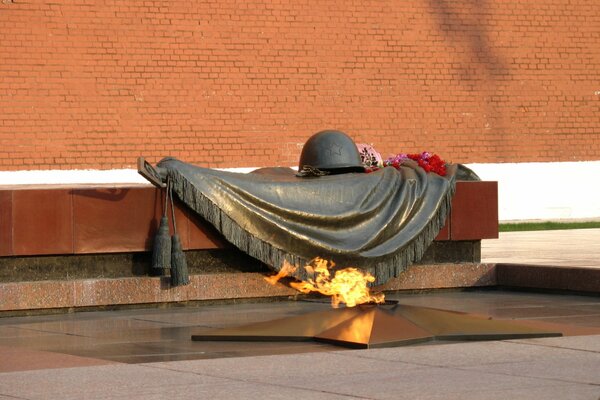 Feu de mémoire . Fête de la Victoire 9 mai