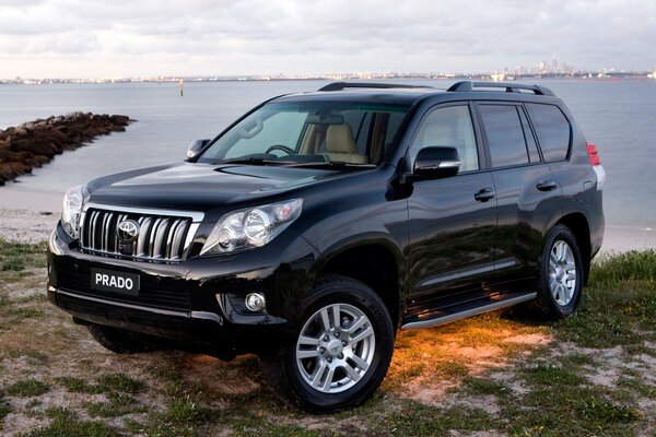 Japanese cruiser Prado in Australia