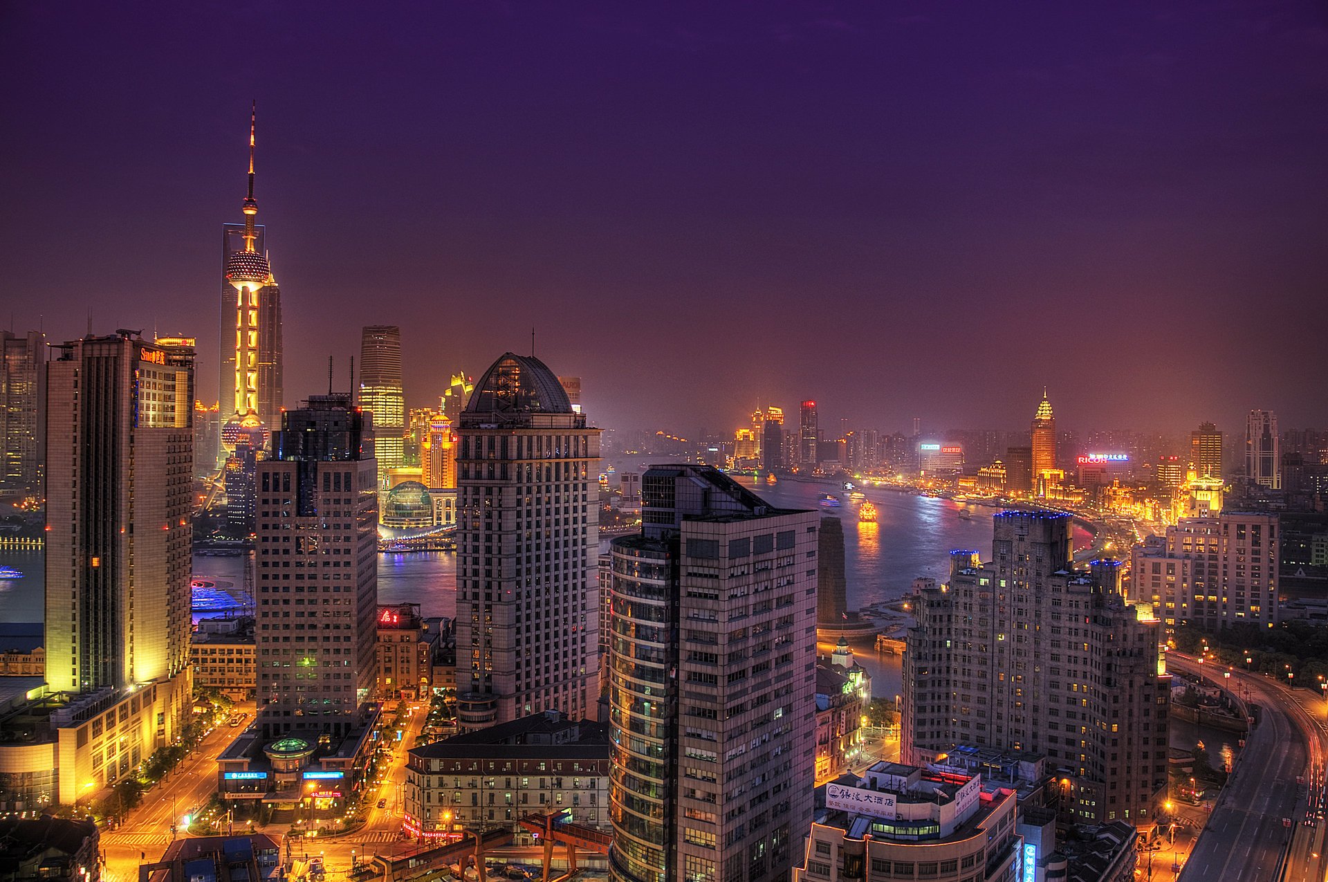 stadt panorama funkeln der lichter nacht lichter shanghai china asien abend fliederhimmel ansicht metropole wolkenkratzer fluss straßen türme himmel nacht