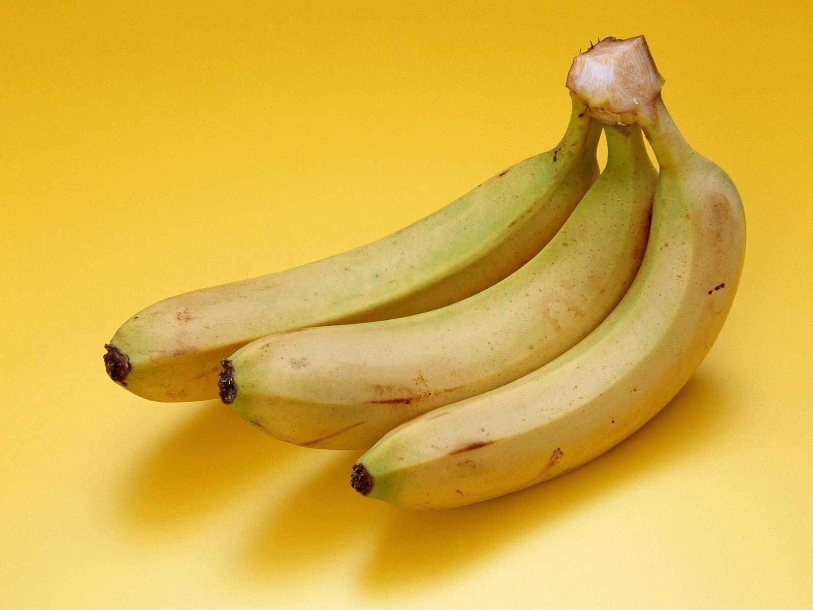 comida plátanos fondo blanco amarillo forma fruta