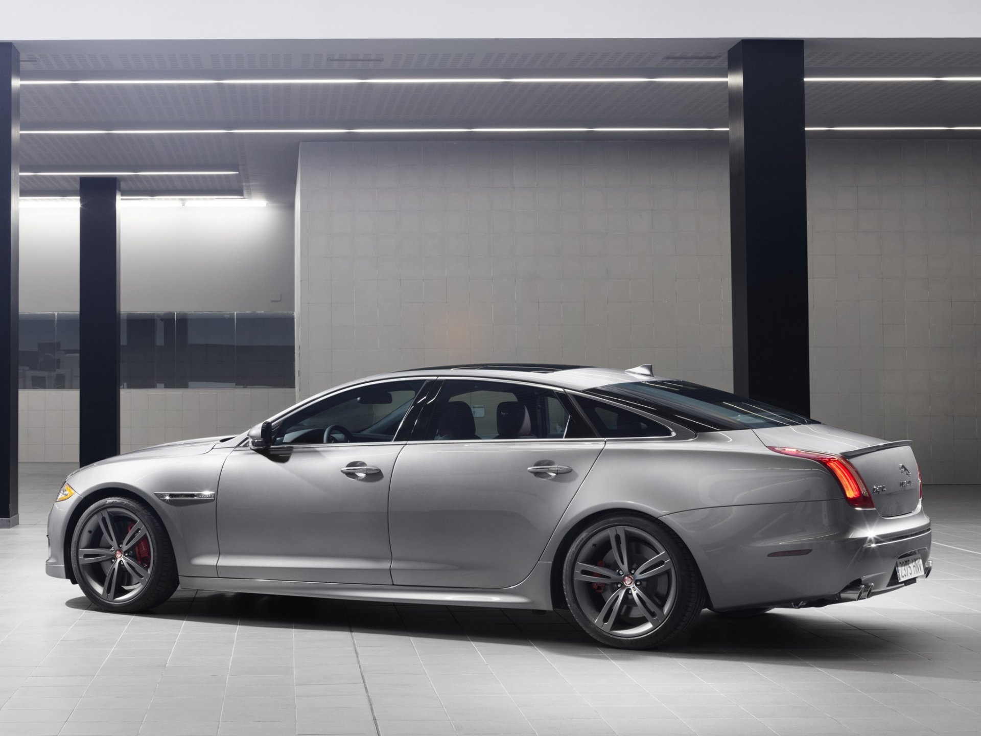 jaguar xjr auto seitenansicht türen