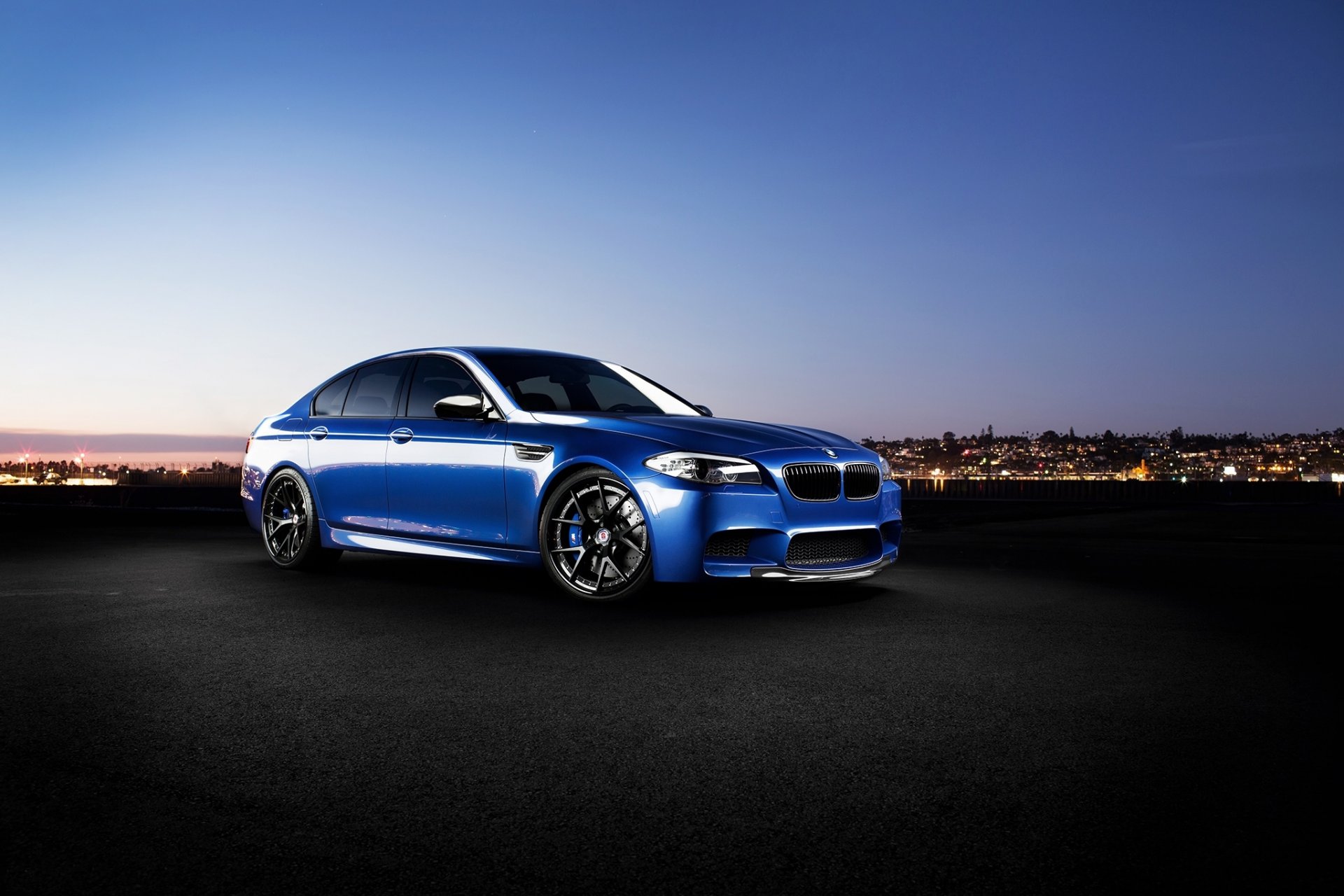 bmw m5 f10 монте-карло синий бмв синий город огни