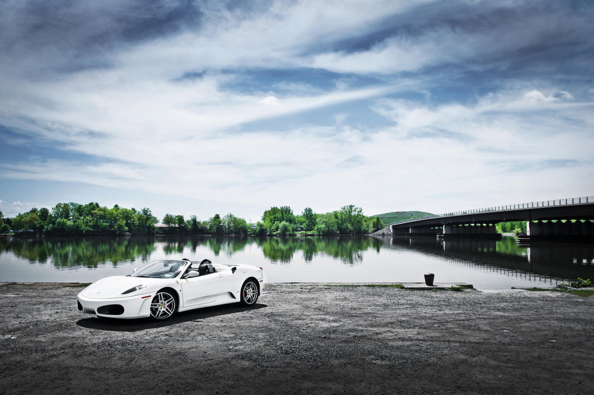 ferrari f430 weiß ferrari weiß fluss brücke landschaft