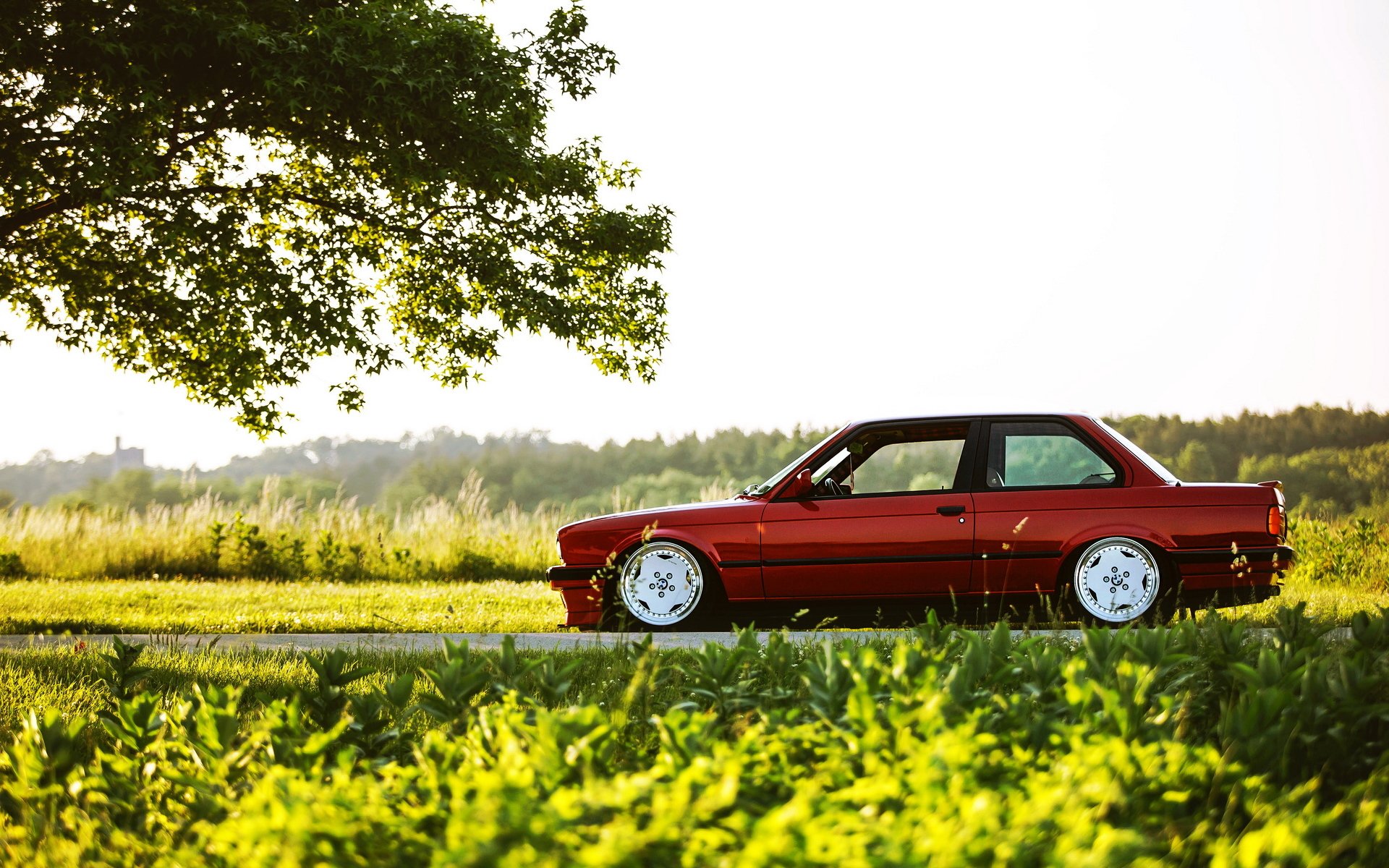 bmw e30 voiture treshka 3 série rouge tuning