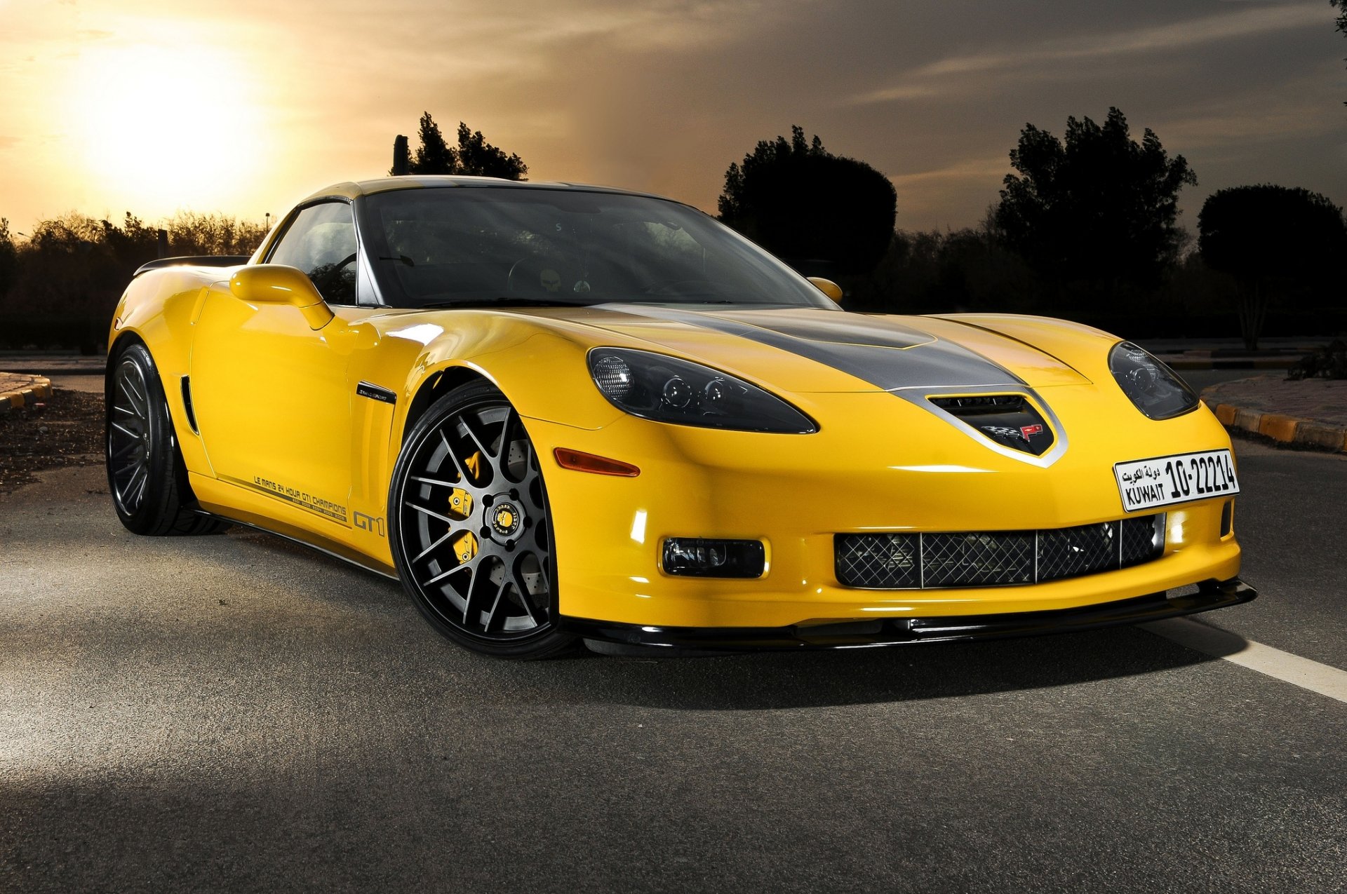 chevrolet corvette c6 grand sport jaune chevrolet corvette grand sport coucher de soleil