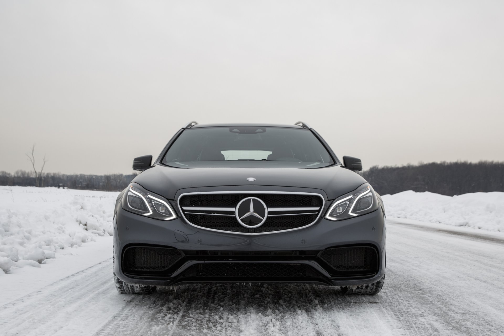 mercedes e63 amg model s 4matic zima śnieg