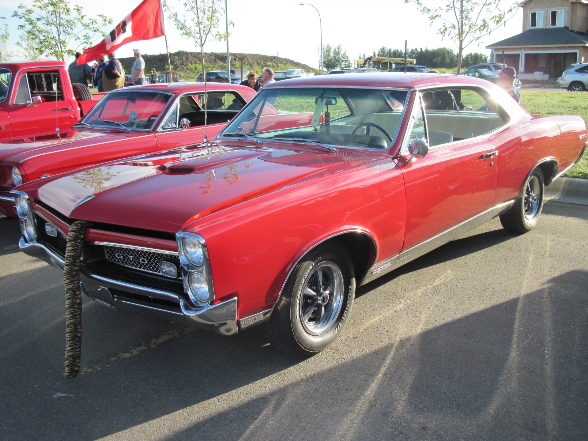 reifen fotografie pontiac rot scheinwerfer