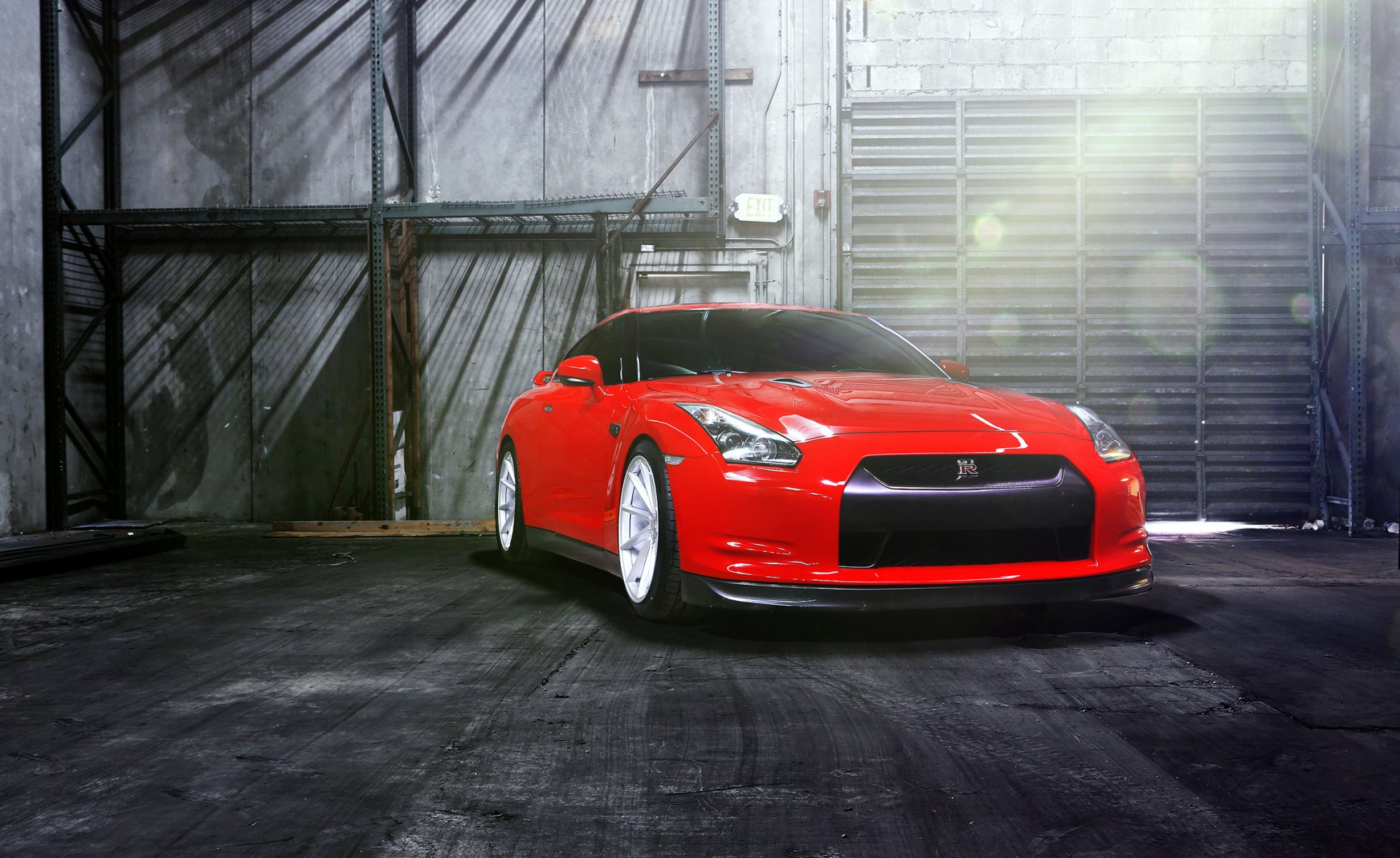 nissan gtr rojo vossen ruedas delantero