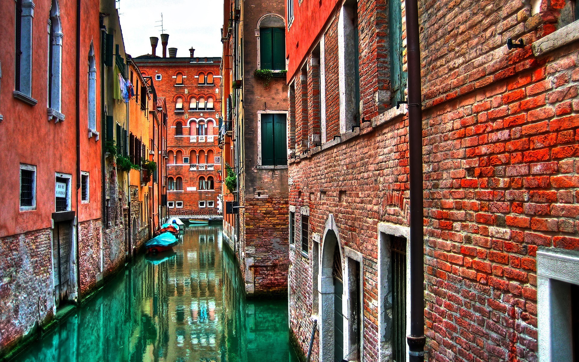 canaux venise italie eau brique maisons mur