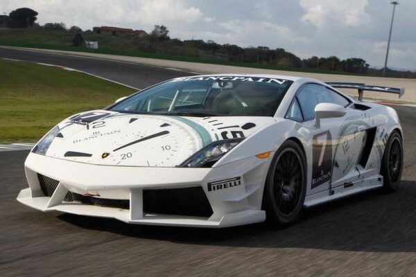 Picture Lamborghini 2013 Car