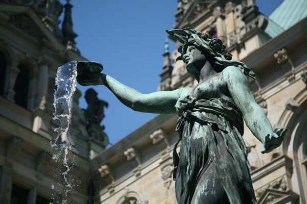 Statue de nymphe fontaine en Allemagne